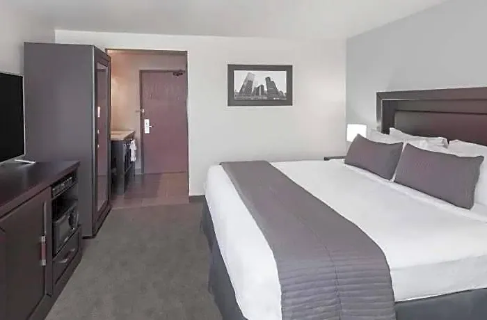 Baymont By Wyndham Hotel
