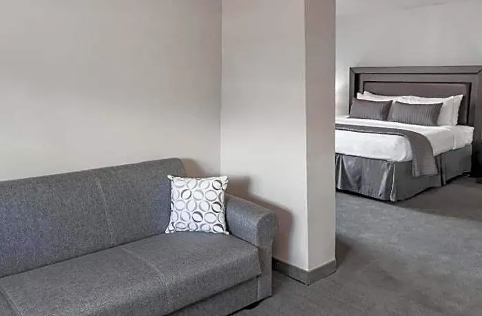 Hotel Baymont By Wyndham Glenview
