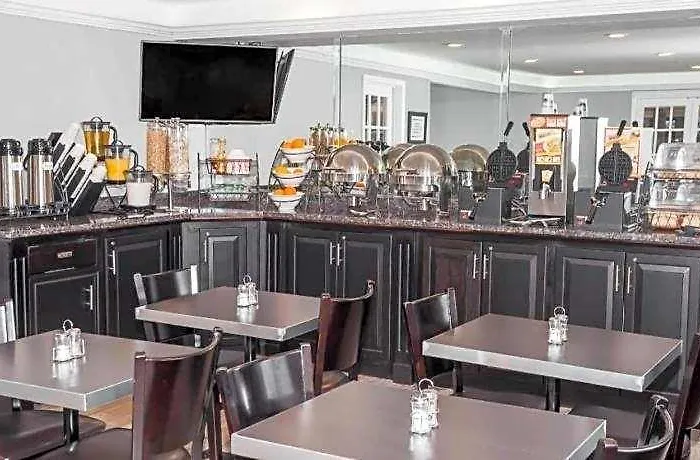 Baymont By Wyndham 3* Glenview