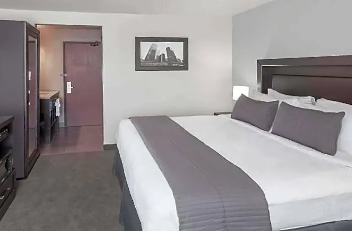 Baymont By Wyndham 3* Glenview