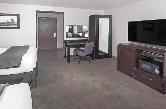 Baymont By Wyndham Hotel